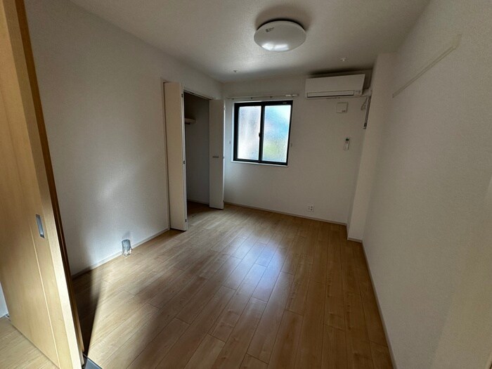 物件内観写真6　(居室)