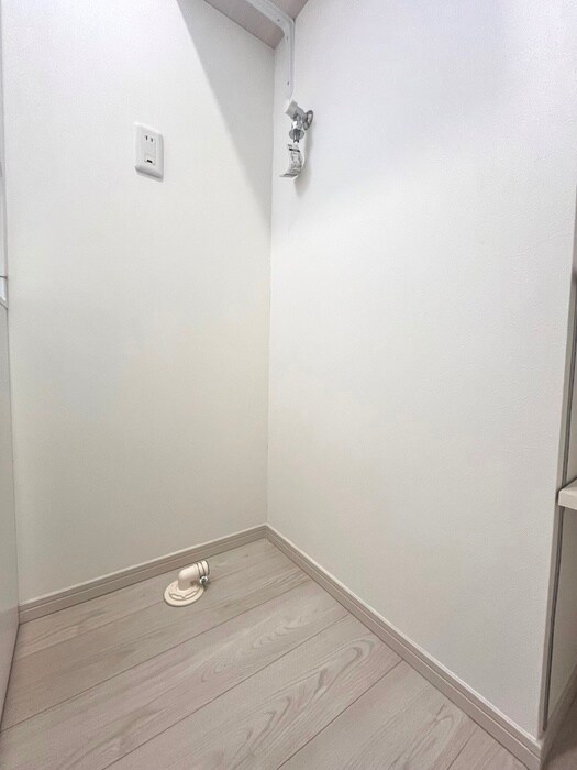 MELDIA西新井Vの洗濯機置場