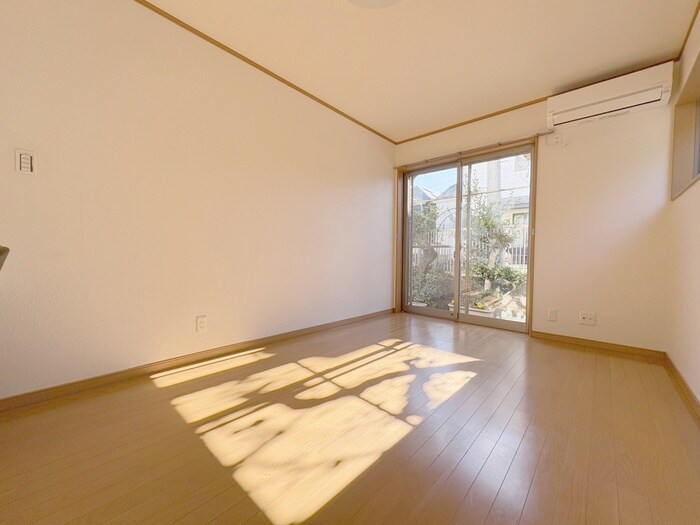 物件内観写真16　(居室)