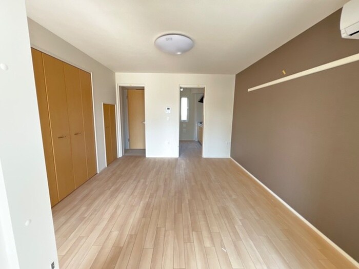 物件内観写真4　(居室)