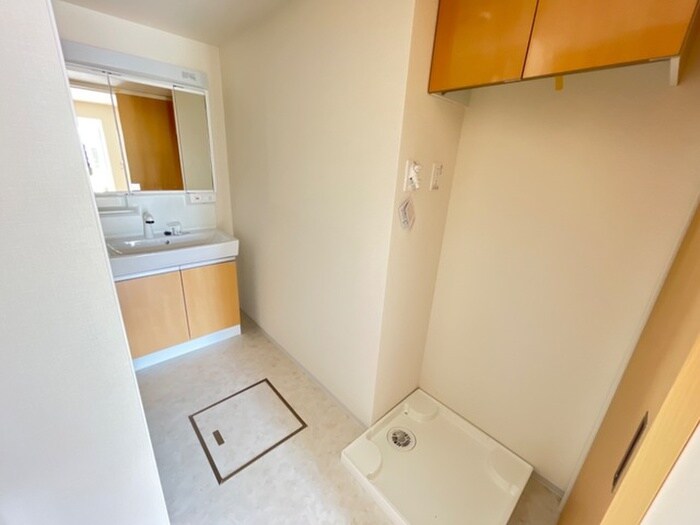 物件内観写真9　(洗面)