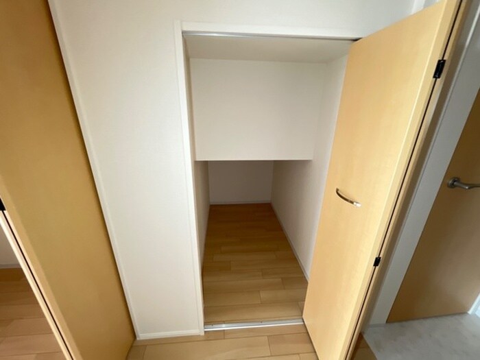 物件内観写真12　(収納)