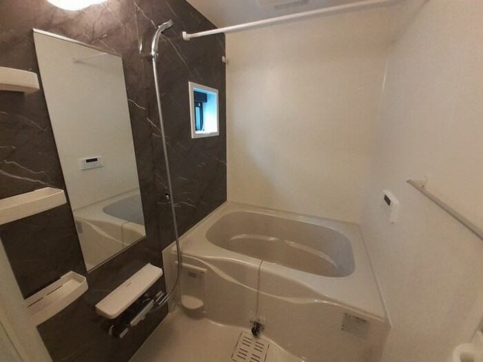 物件内観写真12　(バス／シャワールーム等)