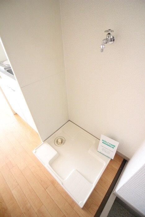 物件内観写真14　(洗濯機置場)