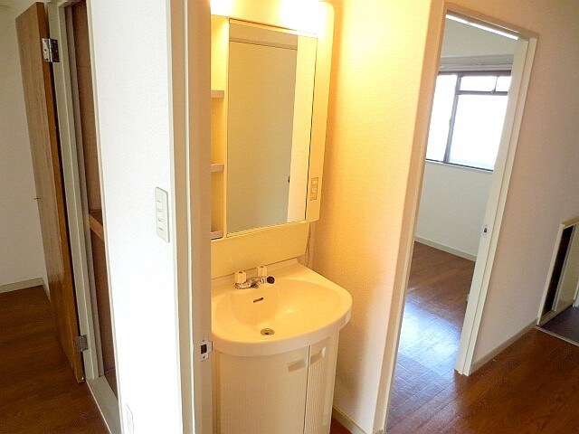 物件内観写真10　(洗面)