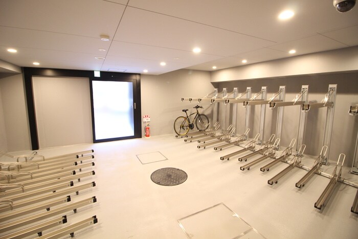 物件外観写真5　(駐輪場)