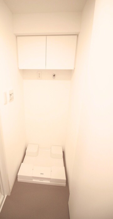 物件内観写真15　(洗濯機置場)