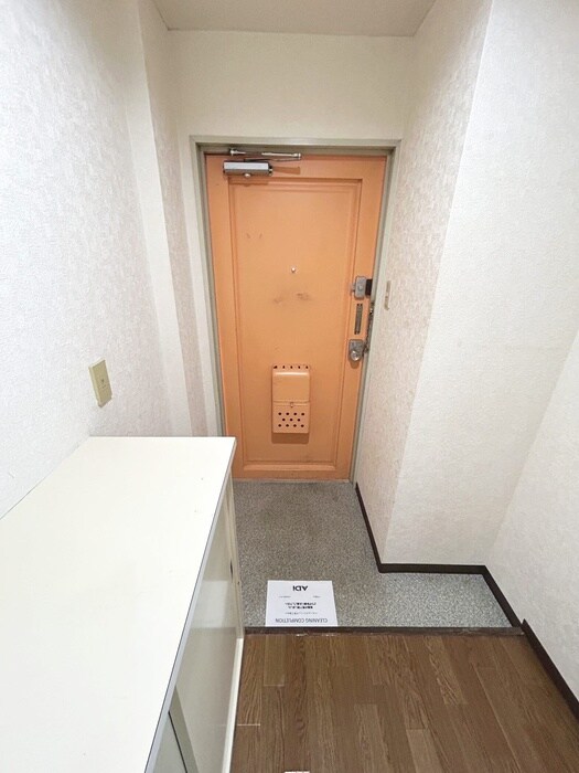 物件内観写真17　(玄関)