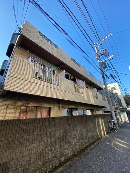 ハイフィ－ルド外観写真