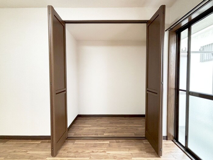 物件内観写真15　(収納)