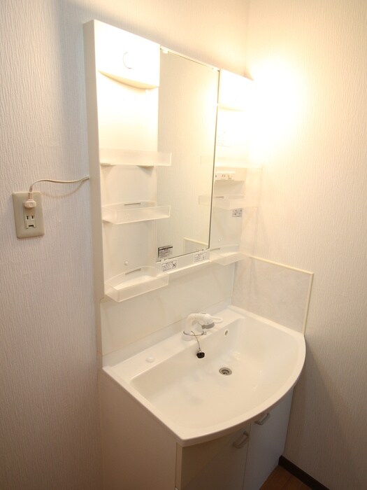 物件内観写真9　(洗面)