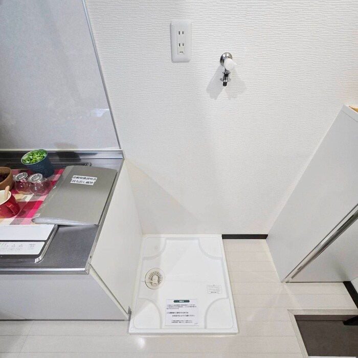 物件内観写真14　(洗濯機置場)