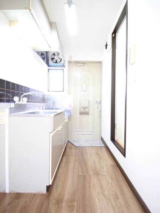 物件内観写真18　(廊下)