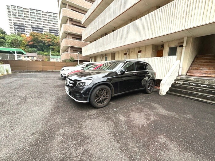 物件外観写真5　(駐輪場)