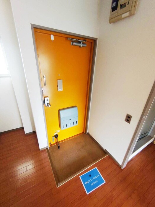 物件内観写真14　(玄関)