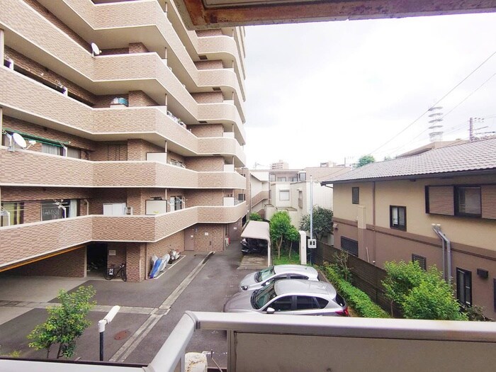 物件内観写真16　(室内からの展望)