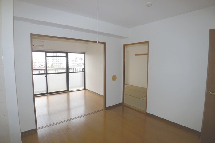 物件内観写真18　(居室)