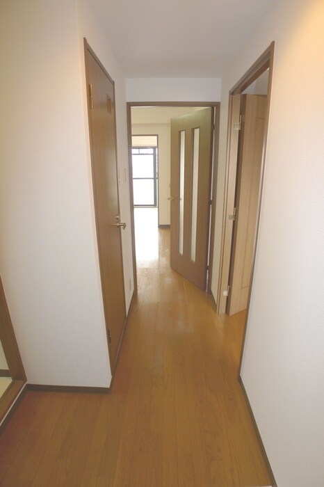 物件内観写真19　(廊下)