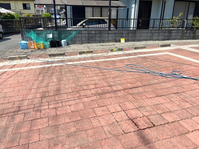 物件外観写真6　(駐車場)