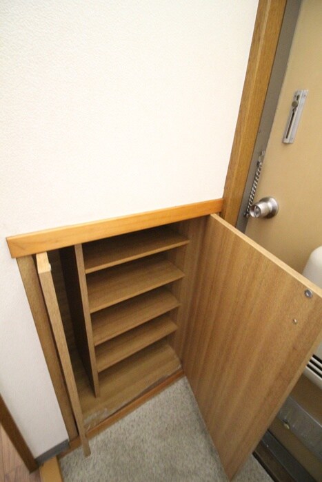 物件内観写真15　(玄関)