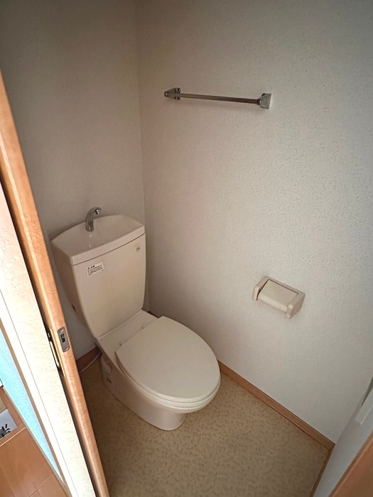 物件内観写真10　(トイレ)