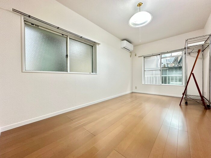 物件内観写真3　(居室)