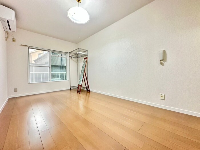 物件内観写真4　(居室)