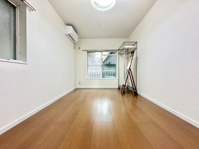 物件内観写真5　(居室)