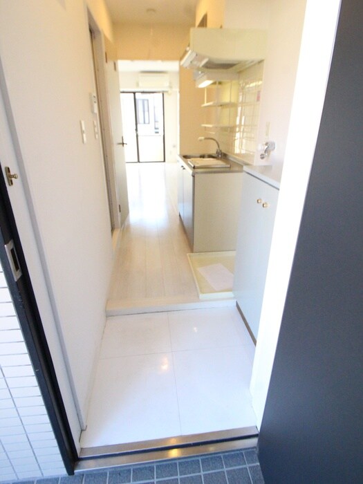 物件内観写真15　(玄関)