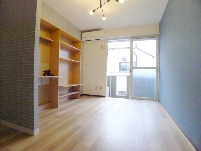 物件内観写真9　(室内からの展望)