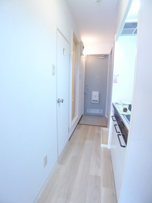 物件内観写真17　(廊下)
