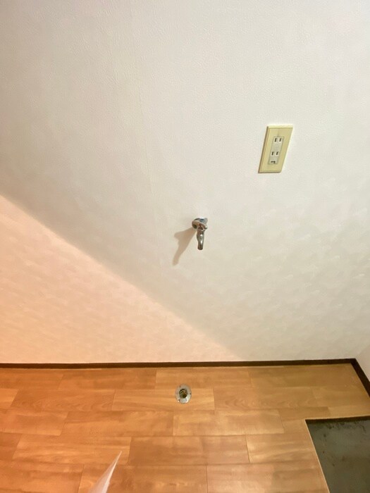 物件内観写真11　(洗濯機置場)