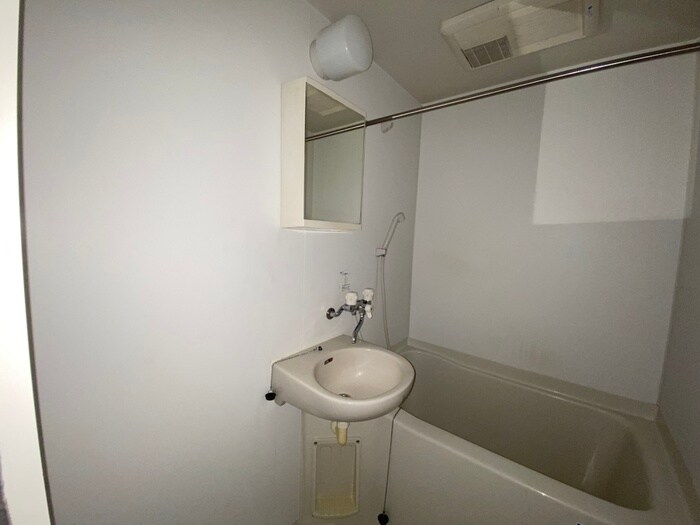 物件内観写真12　(洗面)