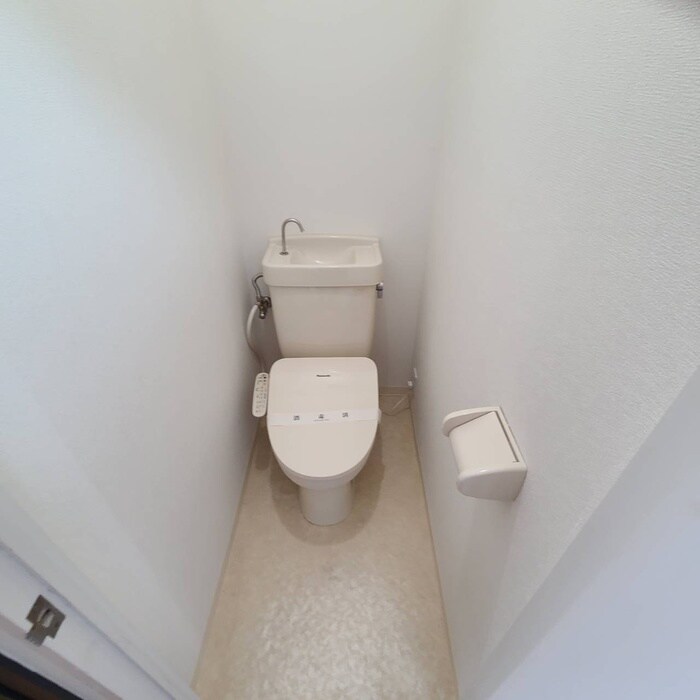 物件内観写真9　(トイレ)