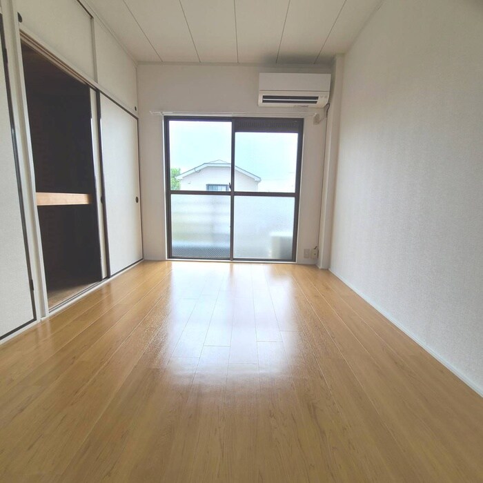 物件内観写真13　(居室)