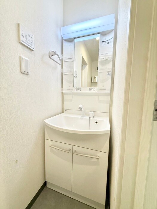 物件内観写真11　(洗面)