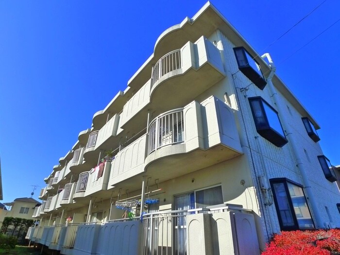 ホワイトオ－ク・ヴィラ中尾台の外観写真