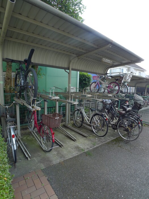 物件外観写真5　(駐輪場)