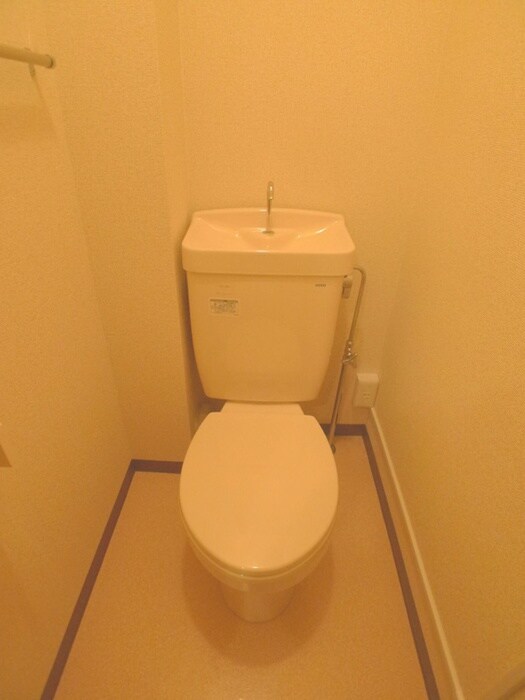 ホワイトオ－ク・ヴィラ中尾台のトイレ