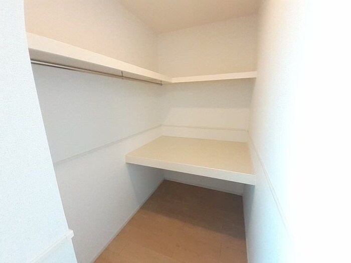 物件内観写真9　(収納)