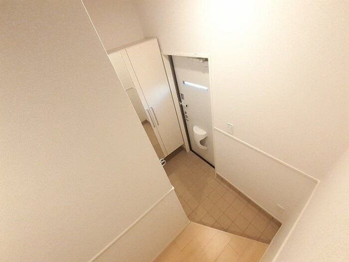 物件内観写真15　(玄関)