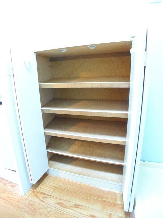 物件内観写真8　(靴箱)