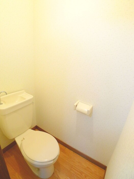 物件内観写真14　(トイレ)