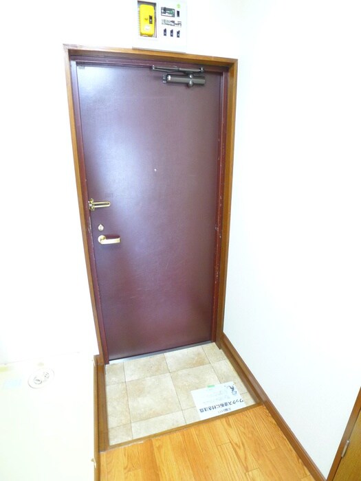 物件内観写真19　(玄関)