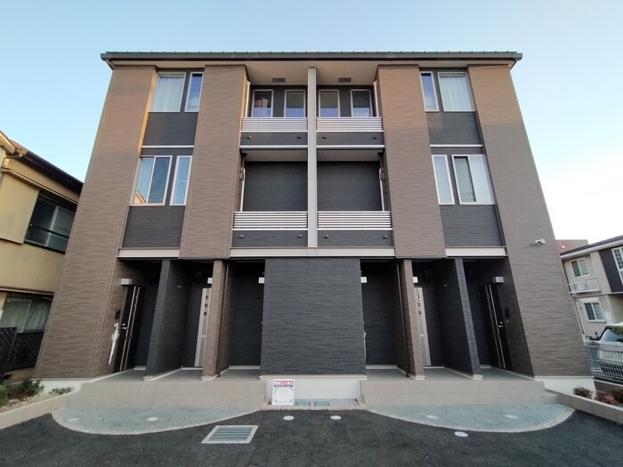 物件外観写真2　(外観写真)