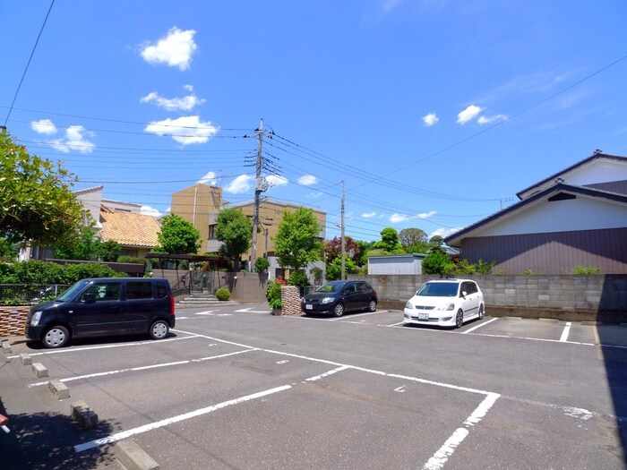 物件外観写真4　(駐車場)