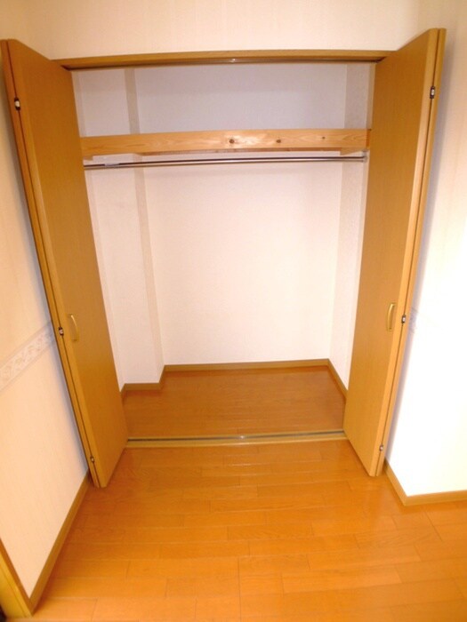 物件内観写真12　(収納)