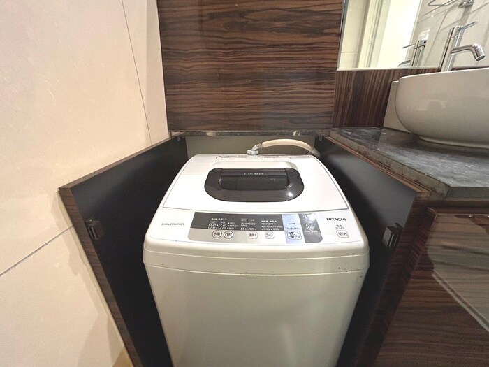 物件内観写真10　(洗濯機置場)