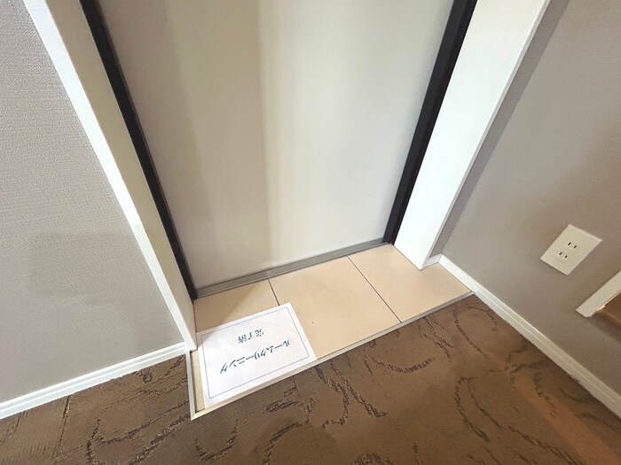 物件内観写真20　(玄関)