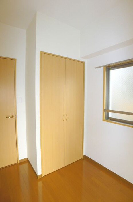 物件内観写真12　(収納)